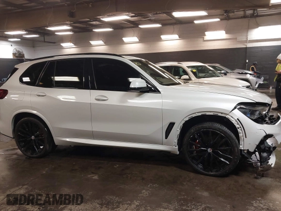 2022 BMW X5 M50i with VIN 5UXJU4C01N9M81857, listed as a IAAI auction lot 41592857 with 15,122 mi miles. Bid and sale history available at carsss.com. Image 13.