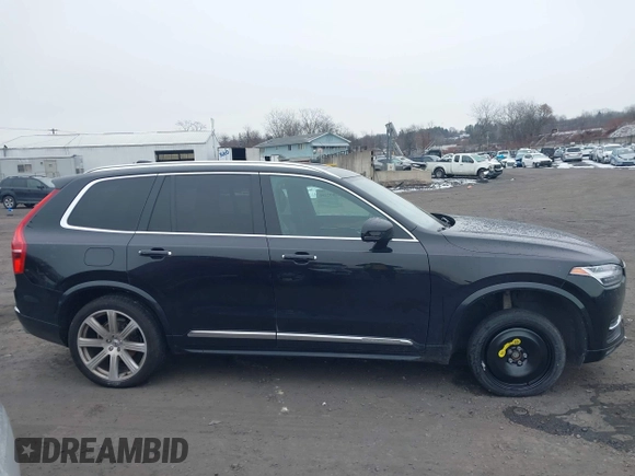 2018 Volvo XC90 Inscription with VIN YV4A22PL1J1320222, listed as a IAAI auction lot 41002251 with 137,523 mi miles. Bid and sale history available at carsss.com. Image 13.
