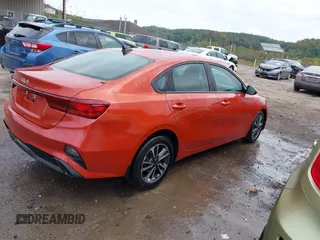 2023 Kia Forte LXS z VIN 3KPF24AD4PE596731, wystawiony jako IAAI lot #40501519 z przebiegiem 36 755 mil mil oraz . Historia ofert i sprzedaży dostępna na DreamBid. Obrazek 4.
