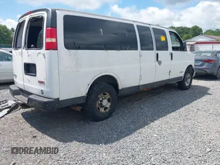 2006 Chevrolet Express Passenger with VIN 1GAHG39UX61106876, listed as a IAAI auction lot 42722638 with 157,081 mi miles and . Bid and sale history available at DreamBid. Image 4.