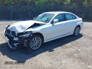 2024 BMW 3 Series 330i xDrive with VIN 3MW89FF09R8E25560, listed as a IAAI auction lot 42003973 with Not Provided miles. Bid and sale history available at carsss.com. Image 18.