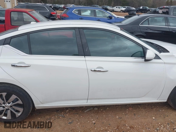 2019 Nissan Altima S z VIN 1N4BL4BV5KN308941, wystawiony jako IAAI lot #41851529 z przebiegiem 146 915 mil mil oraz . Historia ofert i sprzedaży dostępna na DreamBid. Obrazek 13.