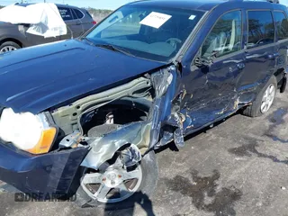 2009 Jeep Grand Cherokee Laredo with VIN 1J8HR48P19C540785, listed as a IAAI auction lot 41729851 with 205,504 mi miles. Bid and sale history available at carsss.com. Image 6.