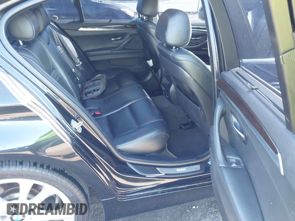 2015 BMW 5 Series 535i with VIN WBA5B1C53FD922886, listed as a IAAI auction lot 41471826 with 202,074 mi miles and . Bid and sale history available at carsss.com. Image 8.
