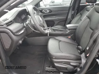 2025 Jeep Compass Latitude с VIN 3C4NJDBN5ST505542, выставлен на аукционе Copart как лот 48170865 с пробегом 1 000 миль миль и Списание • Salvage title. История ставок и продаж доступна на DreamBid. Изображение 7.
