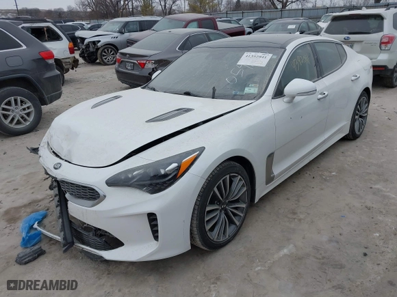 2019 Kia Stinger Premium with VIN KNAE25LAXK6054730, listed as a IAAI auction lot 41392041 with 62,457 mi miles. Bid and sale history available at carsss.com. Image 18.