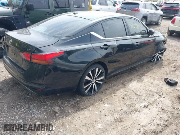 2019 Nissan Altima 2.5 SR with VIN 1N4BL4CV9KC259978, listed as a IAAI auction lot 42019056 with 159,471 mi miles. Bid and sale history available at carsss.com. Image 4.
