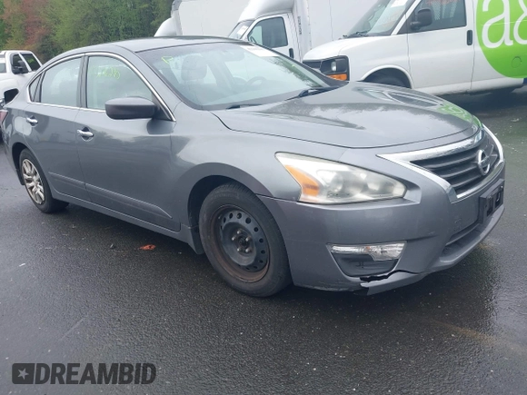 2015 Nissan Altima 2.5 S with VIN 1N4AL3AP9FC193562, listed as a IAAI auction lot 42206290 with 226,927 mi miles. Bid and sale history available at carsss.com. Image 1.