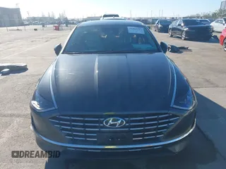 2020 Hyundai Sonata Hybrid Ultimate with VIN KMHL34JJ0LA011724, listed as a IAAI auction lot 41861571 with 1 mi miles. Bid and sale history available at carsss.com. Image 13.