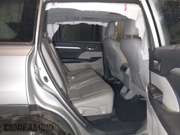2018 Toyota Highlander SE with VIN 5TDJZRFH5JS912469, listed as a IAAI auction lot 42332840 with 74,386 mi miles and . Bid and sale history available at DreamBid. Image 8.