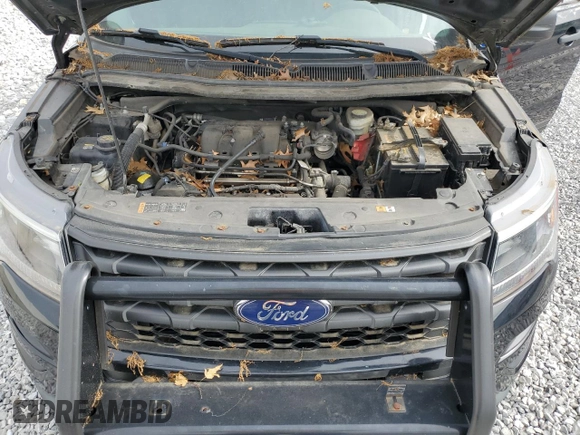 2016 Ford Police Interceptor Utility z VIN 1FM5K8AR0GGB44690, wystawiony jako Copart lot #58397525 z przebiegiem 73 250 mil mil oraz Tytuł czysty. Historia ofert i sprzedaży dostępna na DreamBid. Obrazek 12.