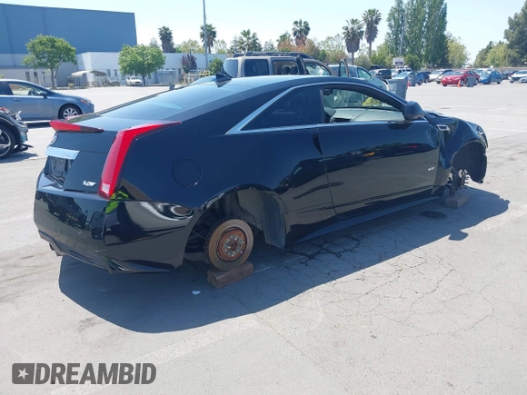 2013 Cadillac CTS-V z VIN 1G6DV1EP6D0138259, wystawiony jako IAAI lot #42175072 z przebiegiem Nie podano mil oraz . Historia ofert i sprzedaży dostępna na DreamBid. Obrazek 4.