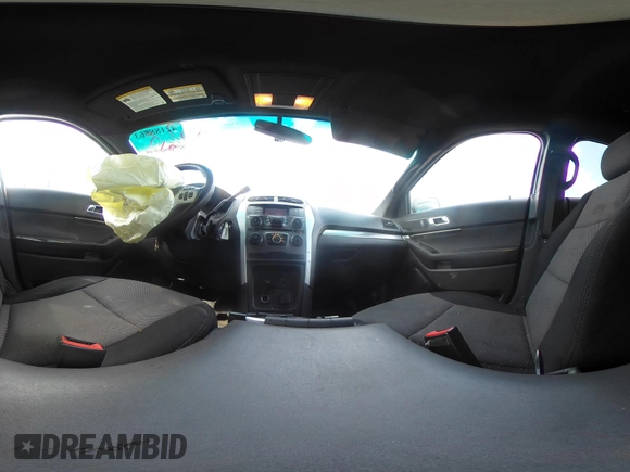 2013 Ford Police Interceptor Utility z VIN 1FM5K8AR2DGB78965, wystawiony jako IAAI lot #42188563 z przebiegiem 238 409 mil mil oraz . Historia ofert i sprzedaży dostępna na DreamBid. Obrazek 18.