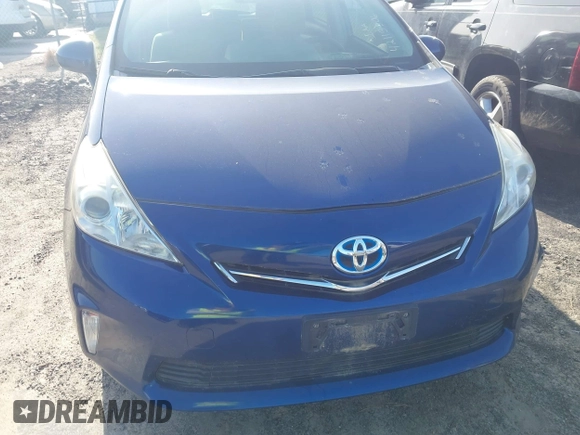2013 Toyota Prius Two with VIN JTDZN3EU9D3271326, listed as a IAAI auction lot 42115506 with 185,846 mi miles and . Bid and sale history available at carsss.com. Image 6.