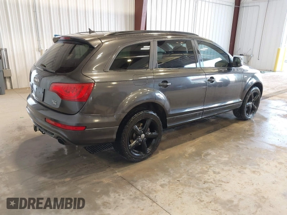 2015 Audi Q7 3.0T S line Prestige with VIN WA1DGAFE1FD014555, listed as a IAAI auction lot 41176881 with 149,546 mi miles. Bid and sale history available at carsss.com. Image 4.