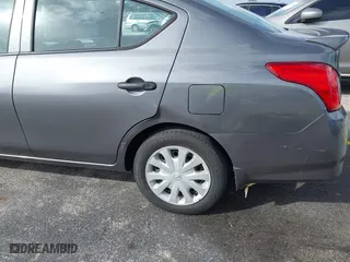 2019 Nissan Versa Sedan SV with VIN 3N1CN7AP1KL817747, listed as a IAAI auction lot 40800785 with 95,598 mi miles. Bid and sale history available at carsss.com. Image 17.