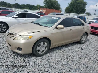 2010 Toyota Camry z VIN 4T4BF3EKXAR011960, wystawiony jako Copart lot #56844665 z przebiegiem 144 584 mil mil oraz Szkoda całkowita • Salvage title. Historia ofert i sprzedaży dostępna na DreamBid. Obrazek 1.
