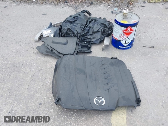 2024 Mazda CX-90 S с VIN JM3KK1HC0R1135680, выставлен на аукционе IAAI как лот 42492399 с пробегом 38 940 миль миль и . История ставок и продаж доступна на DreamBid. Изображение 12.