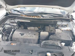 2017 Mitsubishi Outlander SE with VIN JA4AD3A30HZ025100, listed as a IAAI auction lot 42423429 with 205,827 mi miles and . Bid and sale history available at DreamBid. Image 10.
