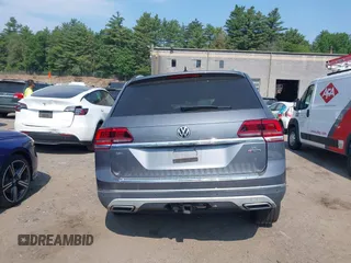 2019 Volkswagen Atlas SEL Premium с VIN 1V2NR2CA5KC605594, выставлен на аукционе IAAI как лот 42335436 с пробегом 73 122 миль миль и . История ставок и продаж доступна на DreamBid. Изображение 15.