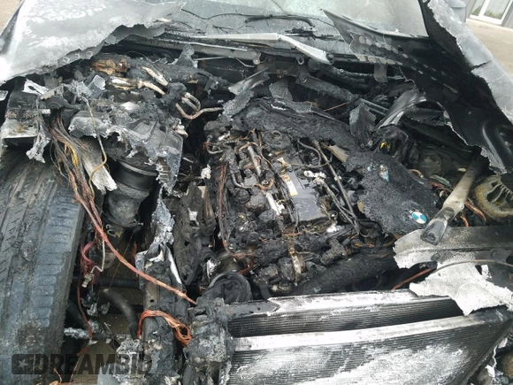 2023 BMW X5 xDrive45e z VIN 5UXTA6C05P9P88254, wystawiony jako Copart lot #56622044 z przebiegiem Nie podano mil oraz Nie do naprawy • Non repairable. Historia ofert i sprzedaży dostępna na DreamBid. Obrazek 12.