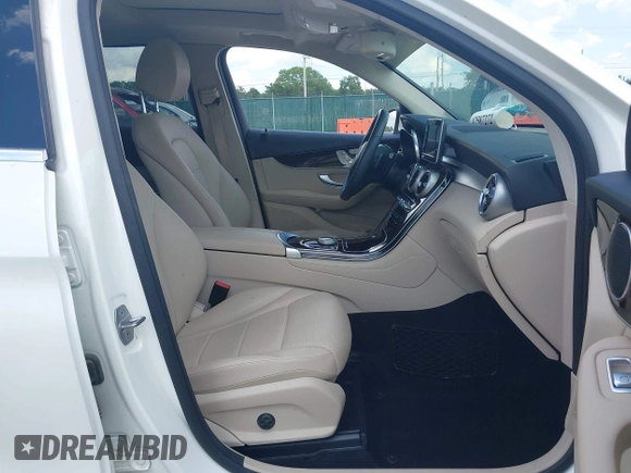 2017 Mercedes-Benz GLC 300 с VIN WDC0G4JBXHF263828, выставлен на аукционе IAAI как лот 42587272 с пробегом 39 275 миль миль и . История ставок и продаж доступна на DreamBid. Изображение 5.
