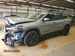 2019 Jeep Cherokee Altitude с VIN 1C4PJMLX0KD367701, выставлен на аукционе Copart как лот 55210775 с пробегом 64 079 миль миль и Списание • Salvage title. История ставок и продаж доступна на DreamBid. Изображение 1.