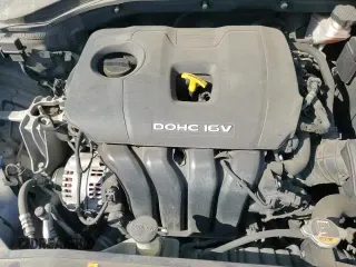 2018 Hyundai Elantra SEL z VIN 5NPD84LFXJH306838, wystawiony jako Copart lot #81837935 z przebiegiem 82 433 mil mil oraz Szkoda całkowita • Salvage title. Historia ofert i sprzedaży dostępna na DreamBid. Obrazek 13.