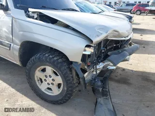 2004 Chevrolet Tahoe LT with VIN 1GNEC13Z24R307482, listed as a IAAI auction lot 41387538 with 322,339 mi miles. Bid and sale history available at carsss.com. Image 13.