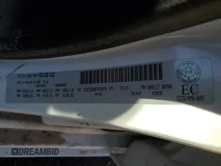 2015 Chrysler 200 S z VIN 1C3CCCBB9FN740070, wystawiony jako Copart lot #52741725 z przebiegiem 250 506 mil mil oraz Nie do naprawy • Non repairable. Historia ofert i sprzedaży dostępna na DreamBid. Obrazek 12.