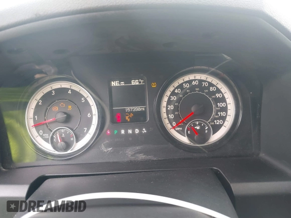 2018 Ram 1500 Tradesman z VIN 1C6RR7FT7JS204931, wystawiony jako IAAI lot #41520204 z przebiegiem 157 398 mil mil oraz . Historia ofert i sprzedaży dostępna na DreamBid. Obrazek 7.