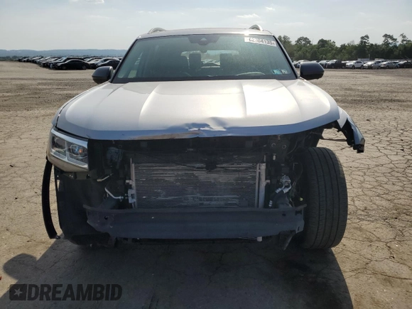 2021 Volkswagen Atlas SEL Premium R-Line with VIN 1V2FR2CA5MC541449, listed as a Copart auction lot 62304135 with 58,269 mi miles and Salvage title. Bid and sale history available at DreamBid. Image 5.