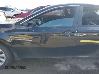 2020 Toyota Camry LE with VIN 4T1L11AK4LU509761, listed as a Copart auction lot 47563265 with 137,457 mi miles and Salvage Title. Bid and sale history available at carsss.com. Image 7.