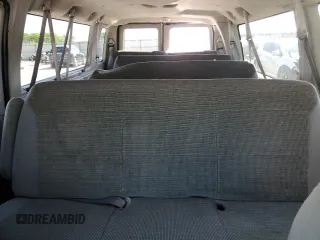 2004 Ford Econoline Passenger XL z VIN 1FBSS31S94HA00322, wystawiony jako Copart lot #57285255 z przebiegiem 224 341 mil mil oraz Szkoda całkowita • Salvage title. Historia ofert i sprzedaży dostępna na DreamBid. Obrazek 10.