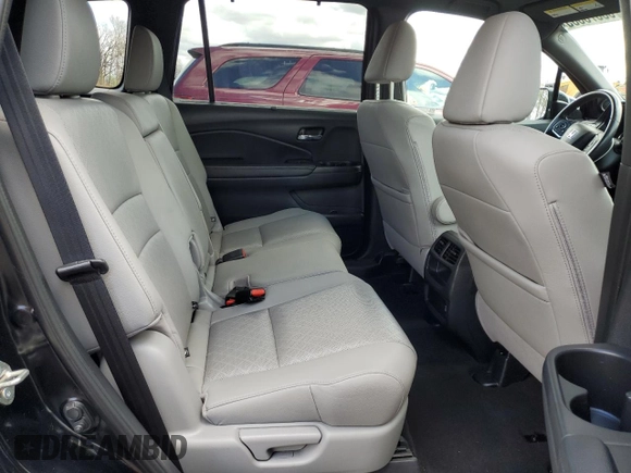 2019 Honda Passport EX-L z VIN 5FNYF8H59KB027590, wystawiony jako Copart lot #53875665 z przebiegiem 57 911 mil mil oraz Czysty tytuł • Clean title. Historia ofert i sprzedaży dostępna na DreamBid. Obrazek 11.