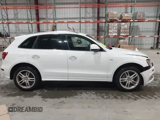 2015 Audi Q5 Premium Plus with VIN WA1DGAFP1FA106932, listed as a IAAI auction lot 41563975 with 108,646 mi miles. Bid and sale history available at carsss.com. Image 13.