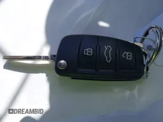 2022 Audi Q3 Premium Plus z VIN WA1BUCF36N1149539, wystawiony jako IAAI lot #42176930 z przebiegiem 13 152 mil mil oraz . Historia ofert i sprzedaży dostępna na DreamBid. Obrazek 11.