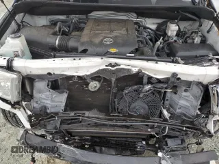 2016 Toyota Sequoia Platinum with VIN 5TDDW5G19GS146366, listed as a Copart auction lot 85152574 with 0 mi miles and Salvage Title. Bid and sale history available at carsss.com. Image 12.
