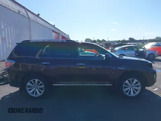 2013 Toyota Highlander Limited with VIN JTEDC3EH1D2011037, listed as a IAAI auction lot 42384576 with 334,621 mi miles and . Bid and sale history available at DreamBid. Image 14.
