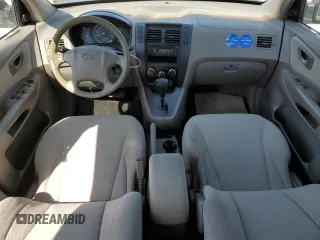 2005 Hyundai Tucson GL with VIN KM8JM12B75U163964, listed as a Copart auction lot 53674845 with 111,665 mi miles and Clean Title. Bid and sale history available at carsss.com. Image 8.