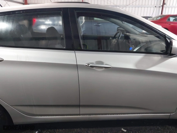 2013 Hyundai Accent GL with VIN KMHCT5AE7DU083867, listed as a IAAI auction lot 41390970 with 160,630 mi miles. Bid and sale history available at carsss.com. Image 13.