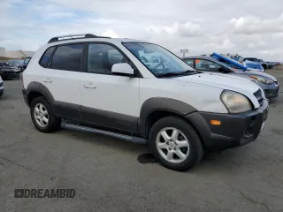 2005 Hyundai Tucson GLS with VIN KM8JN12D15U068721, listed as a Copart auction lot 80925064 with 105,854 mi miles and Clean Title. Bid and sale history available at carsss.com. Image 4.