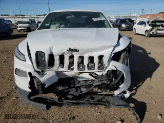 2014 Jeep Cherokee Sport with VIN 1C4PJLAB3EW245375, listed as a Copart auction lot 42643975 with 206,462 mi miles and Salvage Title. Bid and sale history available at carsss.com. Image 5.