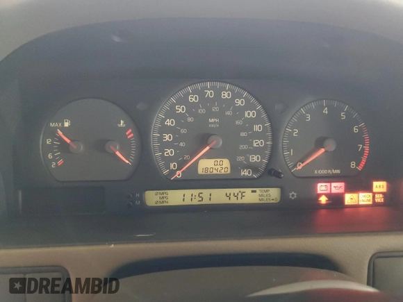 2000 Volvo V70 with VIN YV1LZ56D2Y2671884, listed as a Copart auction lot 85076674 with 180,420 mi miles and Clean title. Bid and sale history available at DreamBid. Image 9.