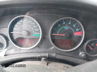 2012 Jeep Wrangler Unlimited Call of Duty MW3 z VIN 1C4BJWFG0CL202238, wystawiony jako IAAI lot #41956648 z przebiegiem 92 572 mil mil oraz . Historia ofert i sprzedaży dostępna na DreamBid. Obrazek 7.