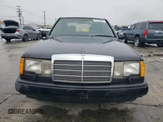 1987 Mercedes-Benz 300 with VIN WDBEB33D0HA432026, listed as a Copart auction lot 48766665 with 161,099 mi miles and Clean Title. Bid and sale history available at DreamBid. Image 5.