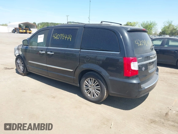 2016 Chrysler Town & Country Touring z VIN 2C4RC1CG6GR248203, wystawiony jako IAAI lot #42098444 z przebiegiem Nie podano mil oraz . Historia ofert i sprzedaży dostępna na DreamBid. Obrazek 3.