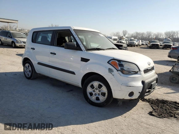 2011 Kia Soul with VIN KNDJT2A19B7299464, listed as a Copart auction lot 49000965 with Not Provided miles and Clean Title. Bid and sale history available at DreamBid. Image 4.