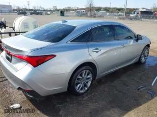 2019 Toyota Avalon XLE with VIN 4T1BZ1FB0KU031057, listed as a IAAI auction lot 41899397 with 108,454 mi miles. Bid and sale history available at carsss.com. Image 4.