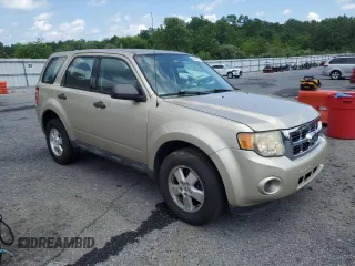 2012 Ford Escape XLS z VIN 1FMCU9C74CKA77442, wystawiony jako Copart lot #65079825 z przebiegiem 132 895 mil mil oraz Czysty tytuł • Clean title. Historia ofert i sprzedaży dostępna na DreamBid. Obrazek 4.